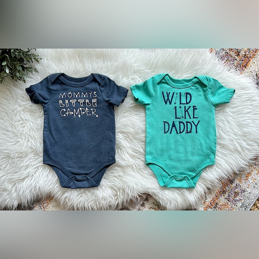 Set of 2 Infant/Baby Short-Sleeve Onesies (Size 6-9 months)